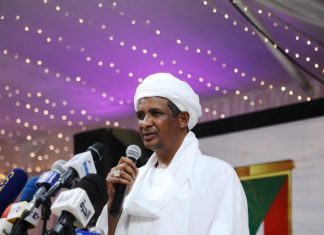 نائب رئيس مجلس السيادة يتبنى حل مشاكل الطلاب نائب رئيس مجلس السيادة يتبنى حل مشاكل الطلاب