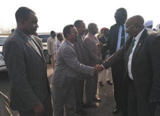 حكومة النيل الأزرق تستقبل وفد حكومة سنار بمدخل الدمازين حكومة النيل الأزرق تستقبل وفد حكومة سنار بمدخل الدمازين