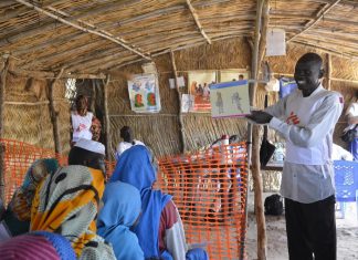 أطباء بلا حدود تسلم وزارة الصحة معداتها بمخيم كاريو بشرق دارفور أطباء بلا حدود تسلم وزارة الصحة معداتهابمخيم كاريو بشرق دارفور