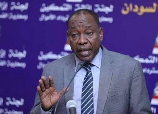 صلاح مناع يهاجم ولد لبات: يصنع مجده على حساب الشعب السوداني صلاح مناع يهاجم ولد لبات: يصنع مجده على حساب الشعب السوداني