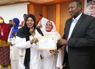 فريني يشهد كرنفال تخريج الدفعة السادسة تمريض بجبل أولياء فريني يشهد كرنفال تخريج الدفعة السادسة تمريض بجبل أولياء