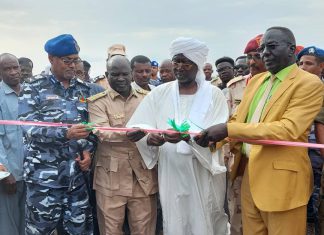 والي جنوب كردفان يفتتح عددا من المنشآت الخدمية بأبو كرشولا والي جنوب كردفان يفتتح عددا من المنشآت الخدمية بأبو كرشولا