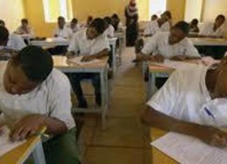 والي كسلا يقرع جرس امتحانات شهادة الاساس بالولاية والي كسلا يقرع جرس امتحانات شهادة الاساس بالولاية