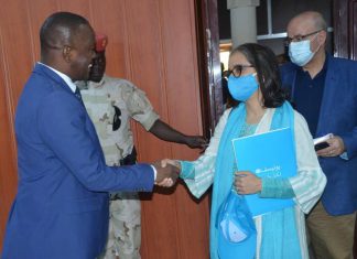 فريق صحي أممي بالفاشر يطالب برفع نسبة التطعيم لكورونا إلى 50 في المئة فريق صحي أممي بالفاشر يطالب برفع نسبةالتطعيم لكورونا ل ٥٠٪