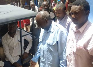 زكاة شمال دارفور تسلم طالب شهادة سودانية معاق دراجة خدمية زكاة شمال دارفور تسلم طالب شهادة سودانية معاق دراجة خدمية