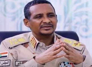 حميدتي يوجه بالتصدي لكل من يحمل سلاحاً اما بالتسليم او الحسم الفوري حميدتي يوجه بالتصدي لكل من يحمل سلاحاً اما بالتسليم او الحسم الفوري