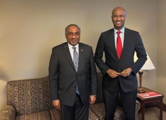 سفير السودان بكندا يلتقي وزير الإسكان الكندي سفير السودان بكندا يلتقي وزير الإسكان الكندي