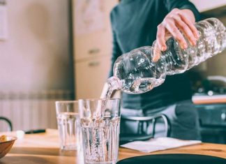 ابتكار مادة هلامية رخيصة يمكنها إنتاج الماء من الهواء ابتكار مادة هلامية رخيصة يمكنها إنتاج الماء من الهواء