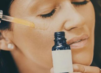 زيوت نباتية تُعزّز نضارة البشرة في الصيف زيوت نباتية تُعزّز نضارة البشرة في الصيف