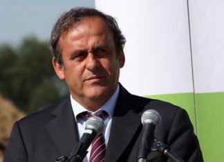 الفرنسي ميشال بلاتيني يهاجم ال”فيفا “خلال محاكمته على خلفية اتهامات بالاحتيال الفرنسي ميشال بلاتيني يهاجم ال"فيفا "خلال محاكمته على خلفية اتهامات بالاحتيال