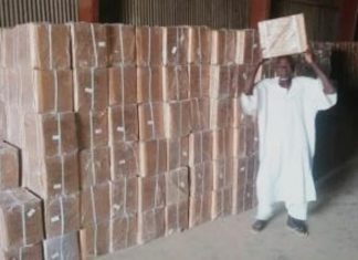 ولاية سودانية تستلم ملايين من الكتب المدرسية من البنك الدولي ولاية سودانية تستلم ملايين من الكتب المدرسية من البنك الدولي