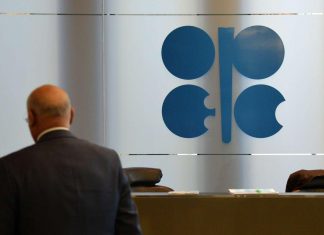 خبراء يحذرون من تسييس عمل “أوبك+” والفوضى التي تترتب على أي قرار أحادي خبراء يحذرون من تسييس عمل "أوبك+" والفوضى التي تترتب على أي قرار أحادي