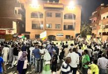 الاعتصامات اللامركزية..هل تعجل برحيل الانقلاب؟ الاعتصامات اللامركزية..هل تعجل برحيل الانقلاب؟