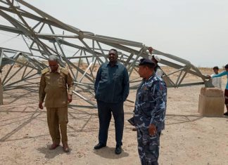 والي النيل الابيض يقف على عمليات إعادة البرج الكهربائي والي النيل الابيض يقف على عمليات إعادة البرج الكهربائي