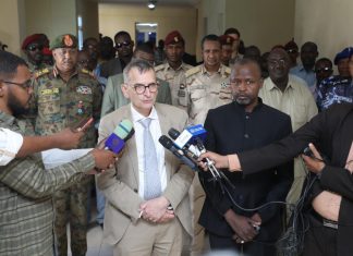 مجلس السيادة يرحب بزيارة مبعوث اليونيتامس إلى مدينة الجنينة مجلس السيادة يرحب بزيارة مبعوث اليونيتامس إلى مدينة الجنينة