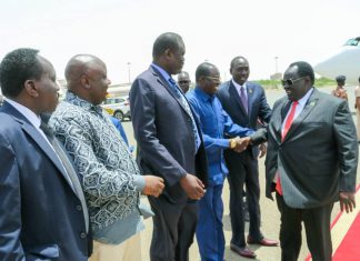 مستشار رئيس جمهورية جنوب السودان للشؤون الأمنية يصل البلاد مستشار رئيس جمهورية جنوب السودان للشؤون الأمنية يصل البلاد