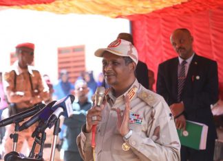 دقلو يدعو عبدالواحد للسلام دقلو يدعو عبدالواحد للسلام