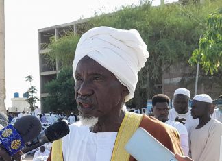 خطيب صلاة عيد الأضحى بزالنجي يدعو إلى نبذ القبلية والجهوية خطيب صلاة عيد الأضحى بزالنجي يدعو إلى نبذ القبلية والجهوية