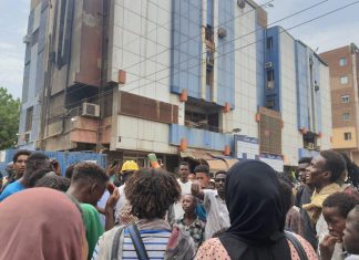 رفع اعتصامات السودان الاحتجاجية ضد العسكريين رفع اعتصامات السودان الاحتجاجية ضد العسكريين