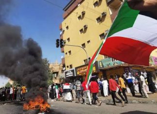 قوى سياسية تقود حراكاً وتعلن عن خارطة طريق ونداءً للتوافق الوطني للخروج من الازمة في السودان قوى سياسية تقود حراكاً وتعلن عن خارطة طريق ونداءً للتوافق الوطني للخروج من الازمة في السودان