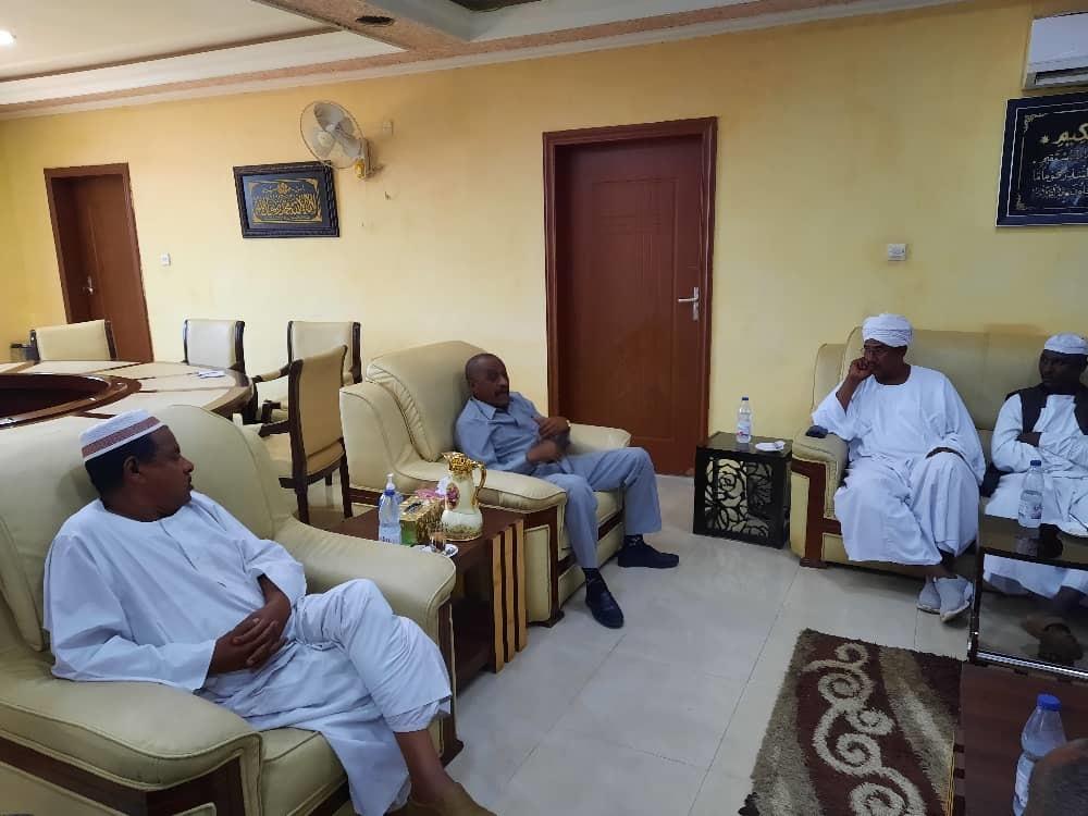 والي القضارف يبحث معوقات زراعة القطن والي القضارف يبحث معوقات زراعة القطن