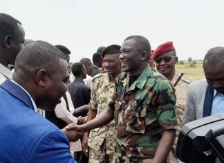 تمبور يصل حاضرة وسط دارفور ويخاطب قواته بمنطقة شاوا تمبور يصل حاضرة وسط دارفور ويخاطب قواته بمنطقة شاوا