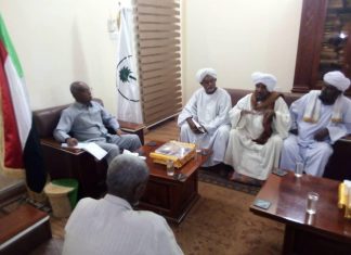 والي الشمالية يلتقي وفد ام جواسير والي الشمالية يلتقي وفد ام جواسير