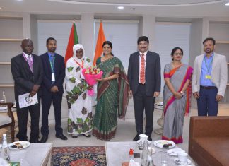 وزيرتا التجارة في السودان والهند تبحثان تطوير العلاقات بين البلدين وزيرتا التجارة فى السودان والهند تبحثان تطوير العلاقات بين البلدين