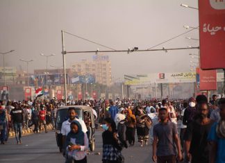 لجان مقاومة الخرطوم تدعو للخروج في موكب مشترك وتحدد وجهته لجان مقاومة الخرطوم تدعو للخروج في موكب مشترك وتحدد وجهته