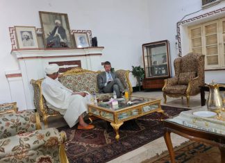 مبارك الفاضل يبحث مع السفير البريطاني الأزمة السياسية مبارك الفاضل يبحث مع السفير البريطاني الأزمة السياسية