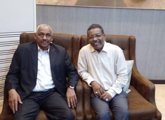 وكيل الإعلام يعود للبلاد وكيل الإعلام يعود للبلاد