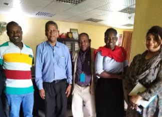 مفوض العون الإنساني بالقضارف يلتقي مسئول التمويل بمنظمة الامم المتحدة مفوض العون الإنساني بالقضارف يلتقي مسئول التمويل بمنظمة الامم المتحدة