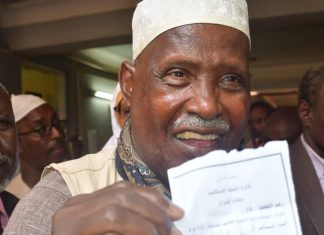 والي الخرطوم:المأوى على رأس الأولويات والي الخرطوم:المأوى على رأس الأولويات ويوجه بحسم ملفات الأراضى والعشوائيات