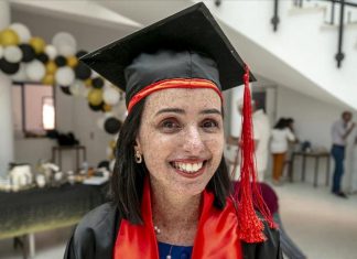 لمياء حكيم.. تونسية تنال الدكتوراه في علم الجينات لمياء حكيم.. تونسية تنال الدكتوراه في علم الجينات