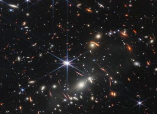 ناسا تنشر أولى صورة لأعمق نقطة في الكون بالألوان الكاملة ناسا تنشر أولى صورة لأعمق نقطة في الكون بالألوان الكاملة