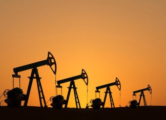 لماذا يعد الوقود سلاحا سياسيا؟ وكيف تستخدمه الدول؟ لماذا يعد الوقود سلاحا سياسيا؟ وكيف تستخدمه الدول؟