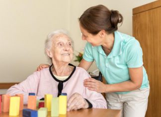 دراسة جديدة تكشف سبب ارتفاع نسب الإصابة بالزهايمر بين النساء دراسة جديدة تكشف سبب ارتفاع نسب الإصابة بالزهايمر بين النساء