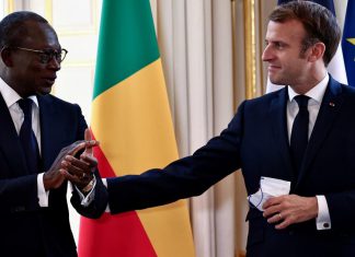 تنافس وصراع ونفوذ أجنبي.. من يسيطر على أفريقيا؟ تنافس وصراع ونفوذ أجنبي.. من يسيطر على أفريقيا؟