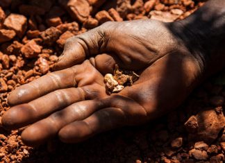 التعدين التقليدي في السودان.. تشوهات وأمراض ودمار للبيئة من أجل الذهب التعدين التقليدي في السودان.. تشوهات وأمراض ودمار للبيئة من أجل الذهب