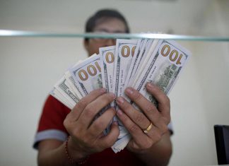 لافروف: روسيا وأفريقيا تعملان على خفض حصة الدولار واليورو في التجارة المتبادلة لافروف: روسيا وأفريقيا تعملان على خفض حصة الدولار واليورو في التجارة المتبادلة