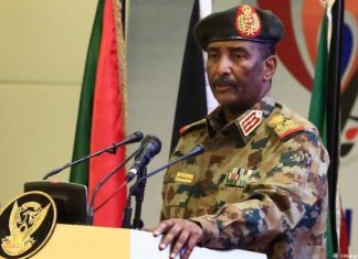 قرارات البرهان المرتقبة.. كيف يراها الخبراء؟