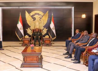 البرهان يبلغ مسؤولََا فرنسيََا موقف المكون العسكري من اختيار رئيس وزراء البرهان يبلغ مسؤولََا فرنسيََا موقف المكون العسكري من اختيار رئيس وزراء