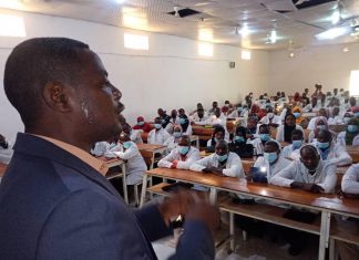 ممارسوا المهن الطبية في دارفور يجلسون لإمتحانات الكفاءة المهنية بالفاشر ممارسوا المهن الطبية بولايات دارفور يجلسون لإمتحانات الكفاءة المهنية بالفاشر