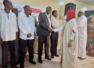 والي الجزيرة يشرف تكريم الطلاب المتفوقين في شهاده الأساس برفاعة والي الجزيرة يشرف تكريم الطلاب المتفوقين في شهاده الأساس برفاعة