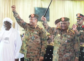 القائد العام يشرف الليلة الوطنية الكبرى ضمن إحتفالات عيد الجيش القائد العام يشرف الليلة الوطنية الكبرى ضمن إحتفالات عيد الجيش