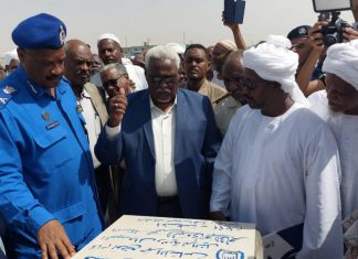 والي نهر النيل يثمن مجهودات ومبادرات وعطاء انسان منطقة كنور والي نهر النيل يثمن مجهودات ومبادرات وعطاء انسان منطقة كنور