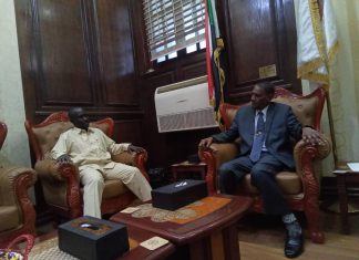 والي شرق دارفور يلتقي رئيس القضاء والي شرق دارفور يلتقي رئيس القضاء