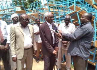 والي النيل الأبيض يدشن الكتاب المدرسي والاجلاس وخزانات المياه والي النيل الأبيض يدشن الكتاب المدرسي والاجلاس وخزانات المياه