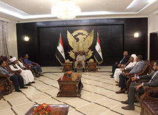 رجال الأعمال يطلقون مبادرة لدعم متضرري السيول والأمطار رجال الأعمال يطلقون مبادرة لدعم متضرري السيول والأمطار