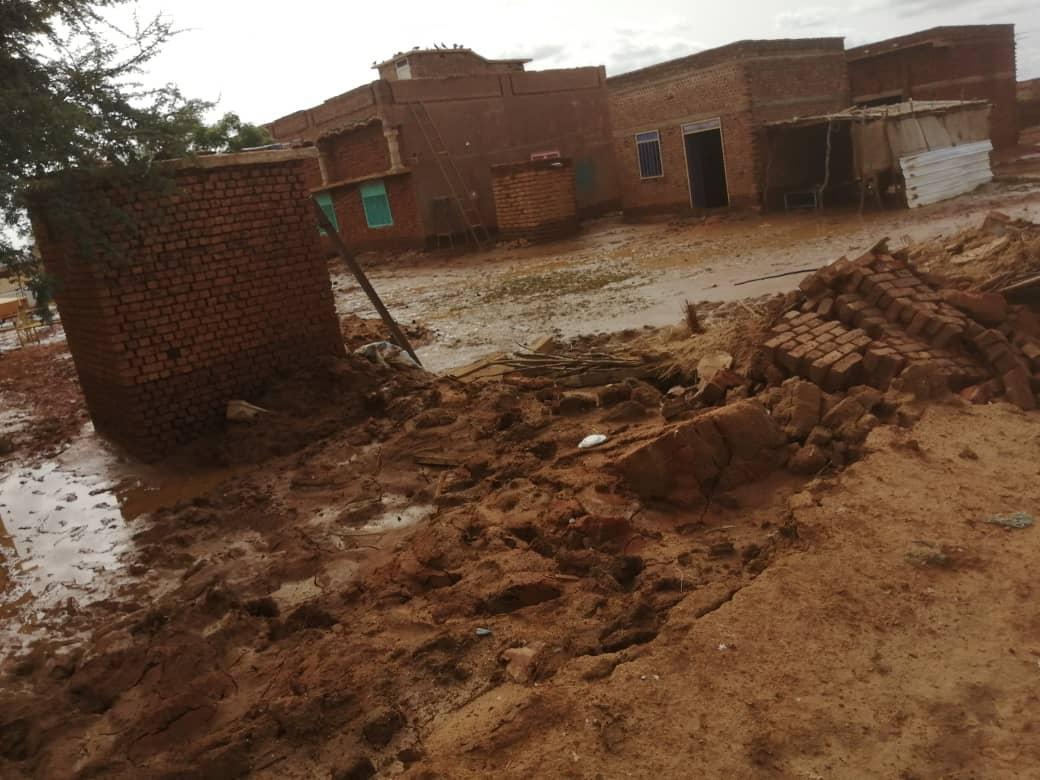 المناقل:موقف إمداد المساعدات للمتأثرين بالسيول تمضي بصورة طيبة. المناقل:موقف إمداد المساعدات للمتأثرين بالسيول تمضي بصورة طيبة.